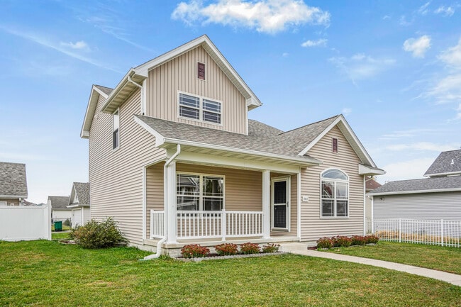 property at 2823 SW Reunion Dr