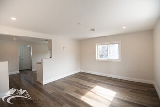 216 Gillard St in Wallaceburg, ON - Building Photo - Building Photo