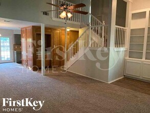 15310 Meadow Village Dr in Houston, TX - Building Photo - Building Photo