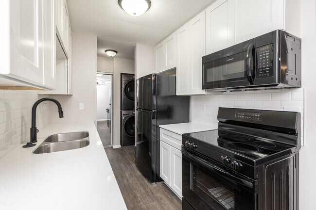 Forest Park II Apartments in Forest Lake, MN - Foto de edificio - Interior Photo