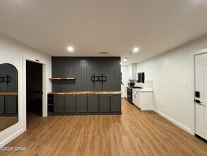 6427 Oak Shr Dr in Panama City, FL - Building Photo - Building Photo