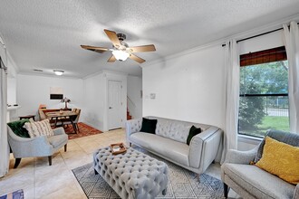 7635 Guadalupe St, Unit 1002 in Austin, TX - Building Photo - Building Photo
