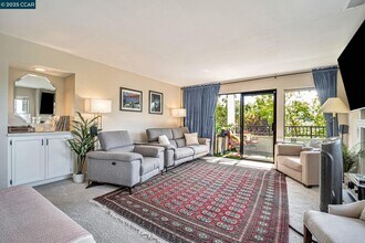 22135 Sevilla Rd in Hayward, CA - Building Photo - Building Photo