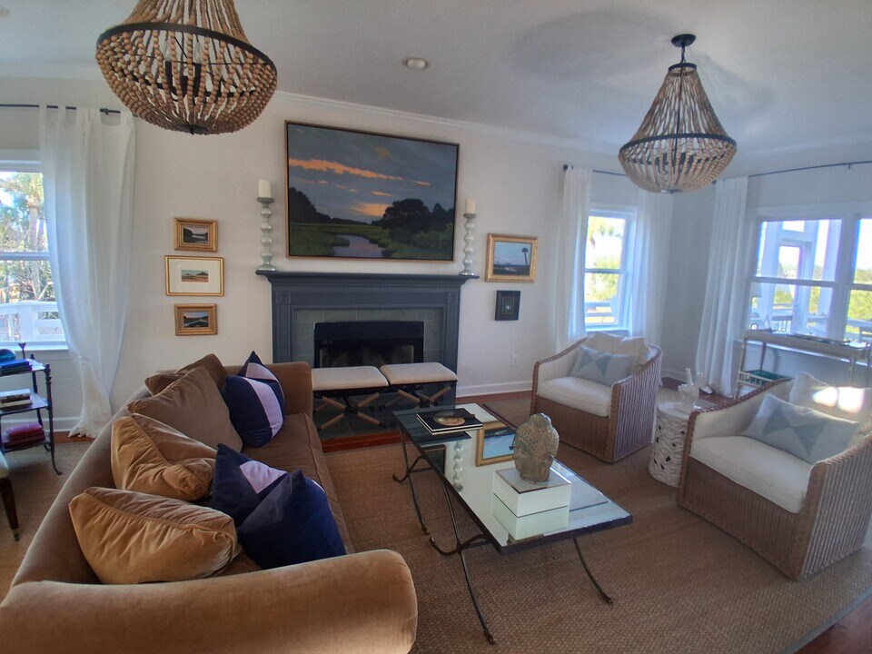 12 Seahorse Ct in Isle Of Palms, SC - Foto de edificio