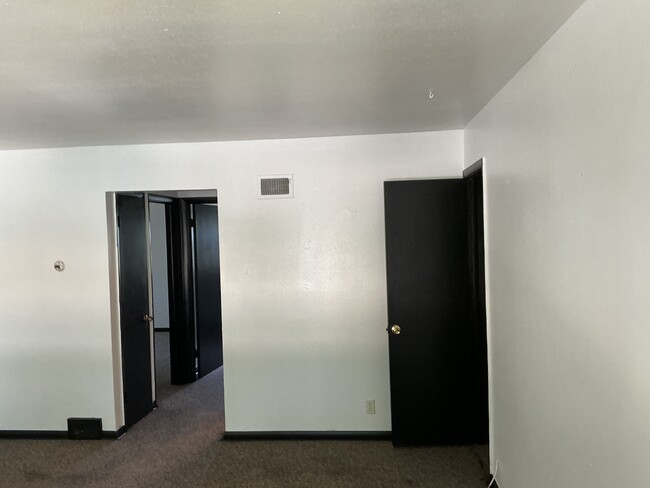 6018 N 62nd St, Unit #3 in Milwaukee, WI - Building Photo - Building Photo
