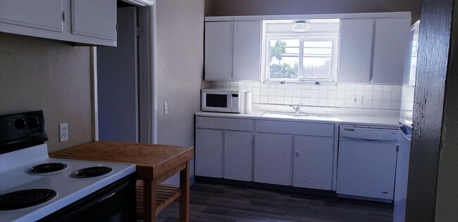 1003 2nd St in Cheney, WA - Building Photo - Building Photo
