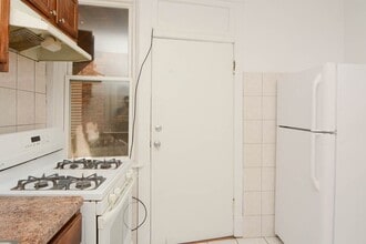 2921 W George St in Chicago, IL - Building Photo - Building Photo