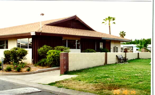 Larchmont Mobile Home Park in Sacramento, CA - Building Photo