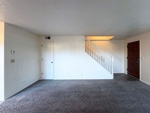 25 Wedgewood Dr in Eugene, OR - Building Photo - Building Photo