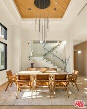 17341 Amina Pl in Los Angeles, CA - Building Photo - Building Photo