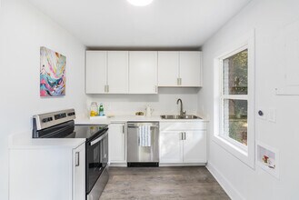 204 Colleton Rd, Unit 204 in Raleigh, NC - Foto de edificio - Building Photo