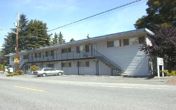 Sandpoint Crest Apartments in Seattle, WA - Building Photo