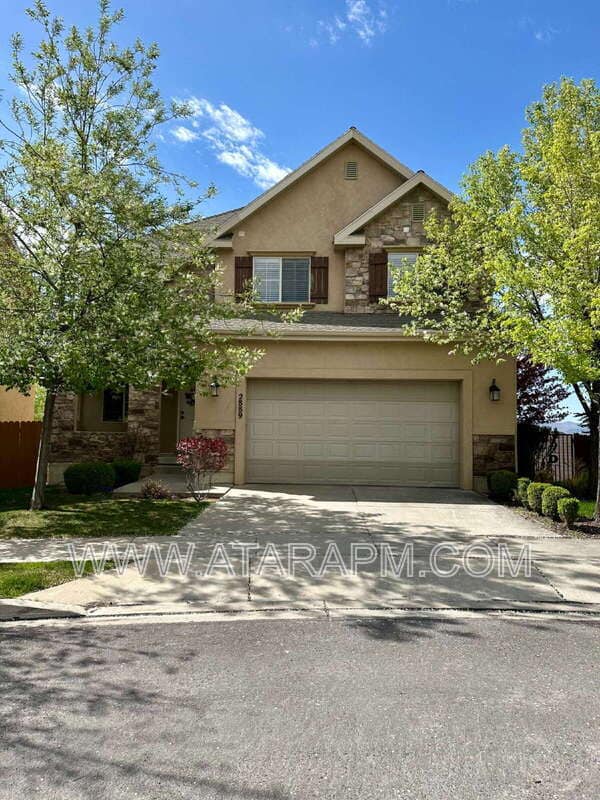 property at 2889 W Chestnut St