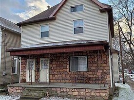 364 Ohio Ave in Rochester, PA - Building Photo