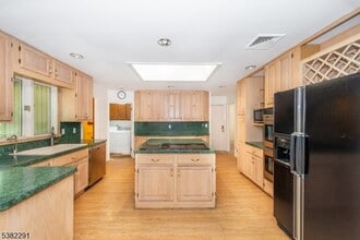 29 Piersons Hill Rd in Randolph, NJ - Building Photo - Building Photo