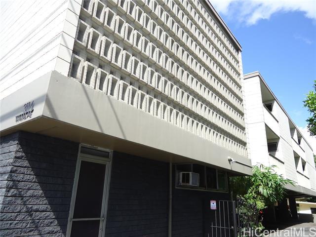 3114 Waialae Ave in Honolulu, HI - Building Photo