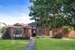 7801 Cornell Dr in Rowlett, TX - Building Photo