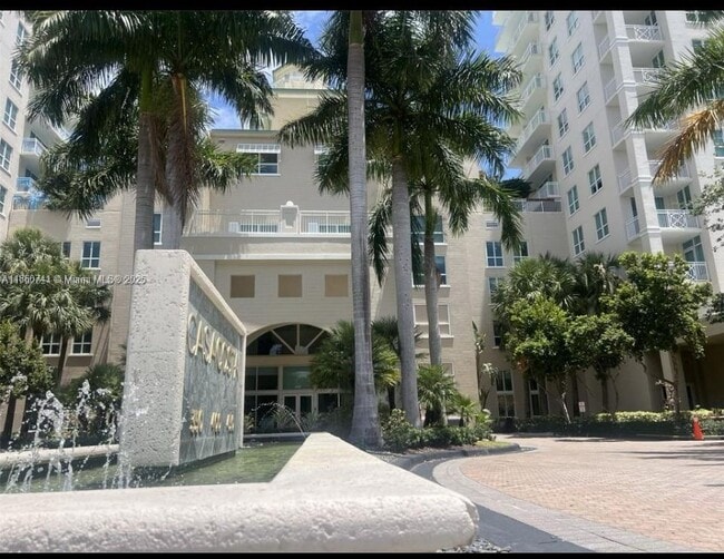 property at 450 N Federal Hwy