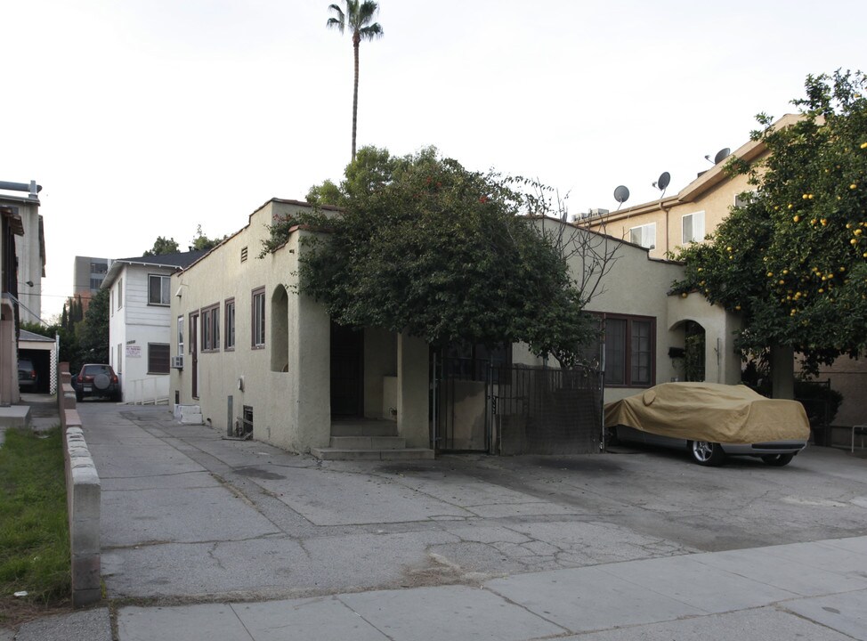 14332 Friar St in Van Nuys, CA - Building Photo