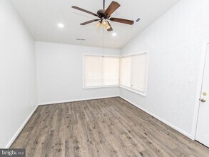 15901 Perkins Ln in Bowie, MD - Building Photo - Building Photo