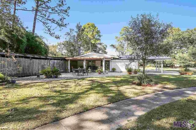property at 8032 Sholar Dr