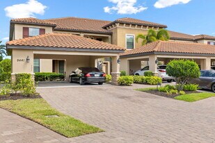 9441 Benvenuto Ct in Naples, FL - Building Photo