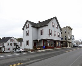 141 Main St in Newmarket, NH - Building Photo - Building Photo