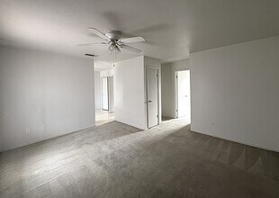 1706 Windward Dr in Killeen, TX - Foto de edificio - Building Photo