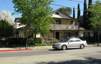 2305 Yale St in Palo Alto, CA - Building Photo