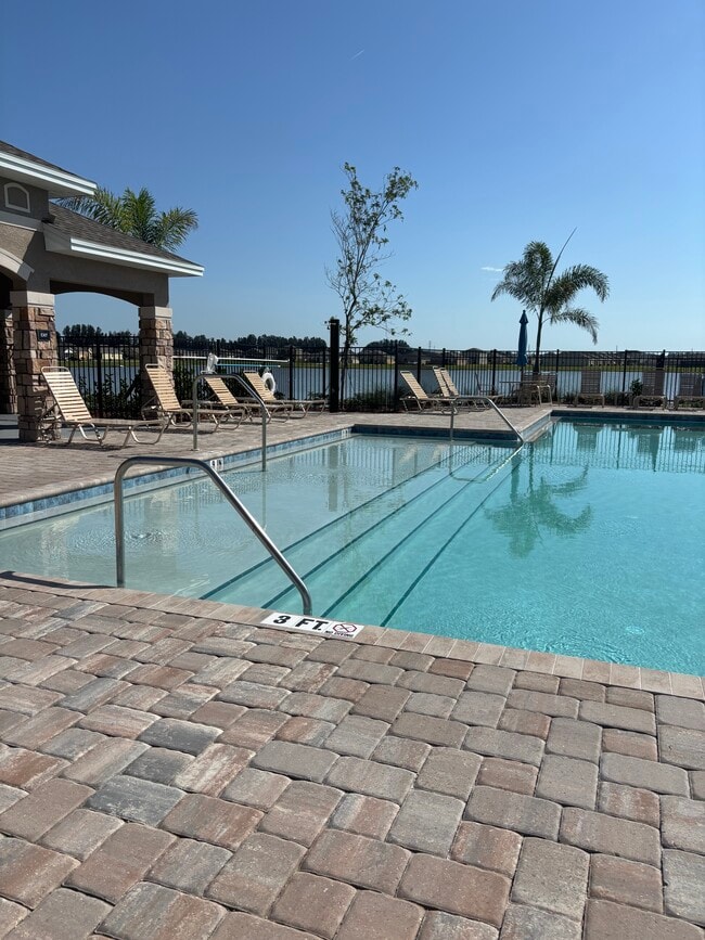 1115 Valley View Ave in Rockledge, FL - Foto de edificio - Building Photo