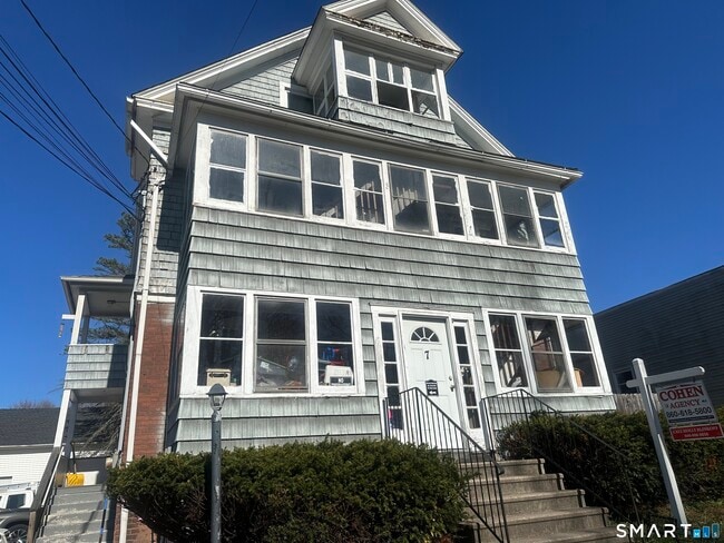 7 Allen St in Plymouth, CT - Building Photo - Building Photo