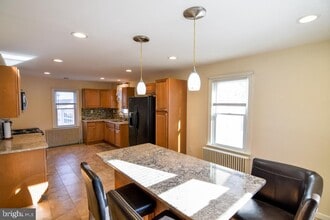 1071 W Bristol Rd in Warminster, PA - Building Photo - Building Photo