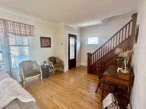 2023 E Beverly Rd in Shorewood, WI - Building Photo - Building Photo