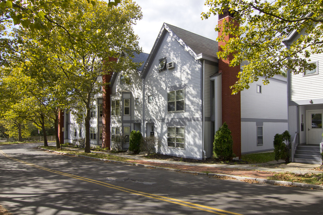 Union Bend Apartments in Poughkeepsie, NY - Building Photo