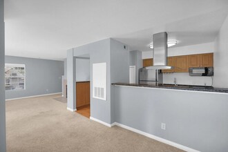 2090 Highpointe Dr in Corona, CA - Building Photo - Building Photo