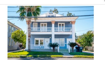 208 E Arsenal St in San Antonio, TX - Building Photo