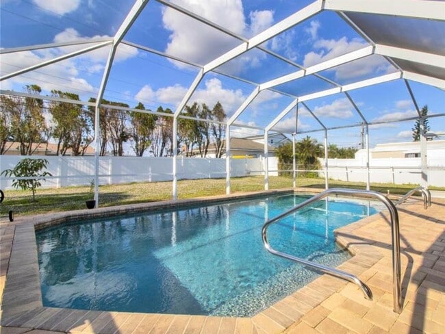 2429 Ivanhoe St in Port Charlotte, FL - Building Photo - Building Photo