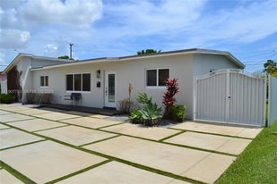 3221 SW 93rd Pl in Miami, FL - Building Photo