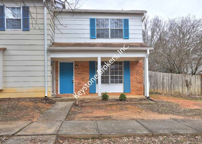 property at 2597 Stratford Ln