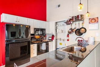 2305 Trailside Dr in Austin, TX - Building Photo - Building Photo