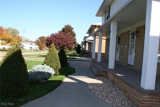 1271 Bonnie Ln in Mayfield Heights, OH - Building Photo - Building Photo