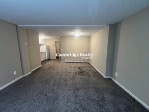 381 Harvard St, Unit T in Cambridge, MA - Building Photo - Building Photo