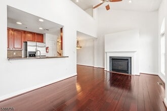 408 Donato Cir in Scotch Plains, NJ - Building Photo - Building Photo