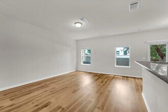 1701 S Bell Blvd in Cedar Park, TX - Building Photo - Building Photo