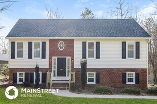 403 Twin Creeks Rd in Clemmons, NC - Building Photo