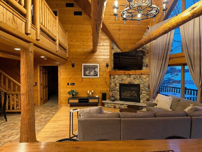 S3925 County Hwy BD in Baraboo, WI - Building Photo - Building Photo