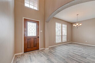 16942 Langham Crossing Ln in Houston, TX - Foto de edificio - Building Photo