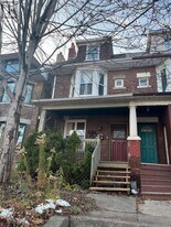 1504 Dufferin St in Toronto, ON - Building Photo