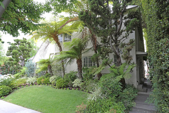 9679 Charleville Blvd in Beverly Hills, CA - Building Photo - Building Photo