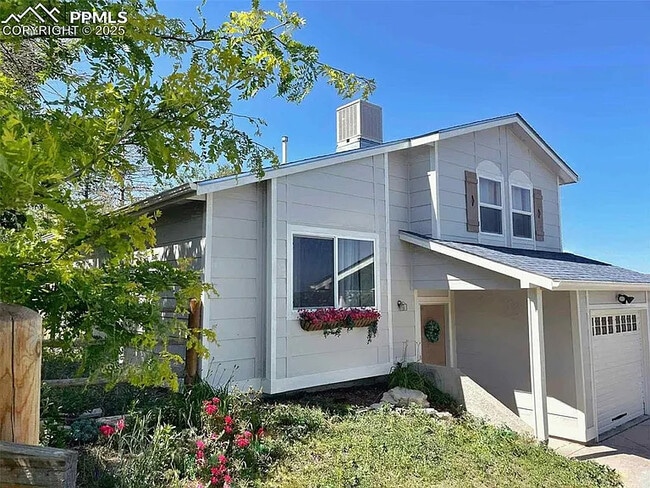 property at 5410 Sacramento Pl
